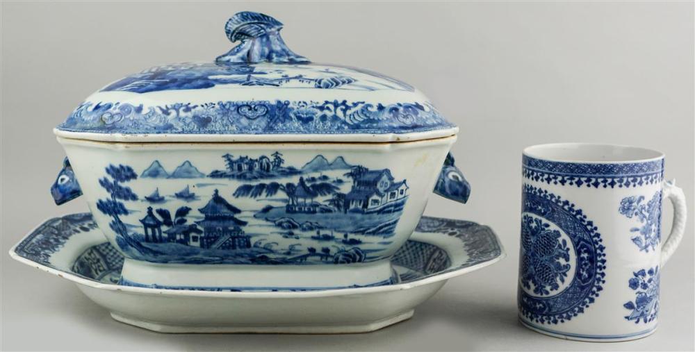 CHINESE EXPORT BLUE AND WHITE TUREEN  312b86