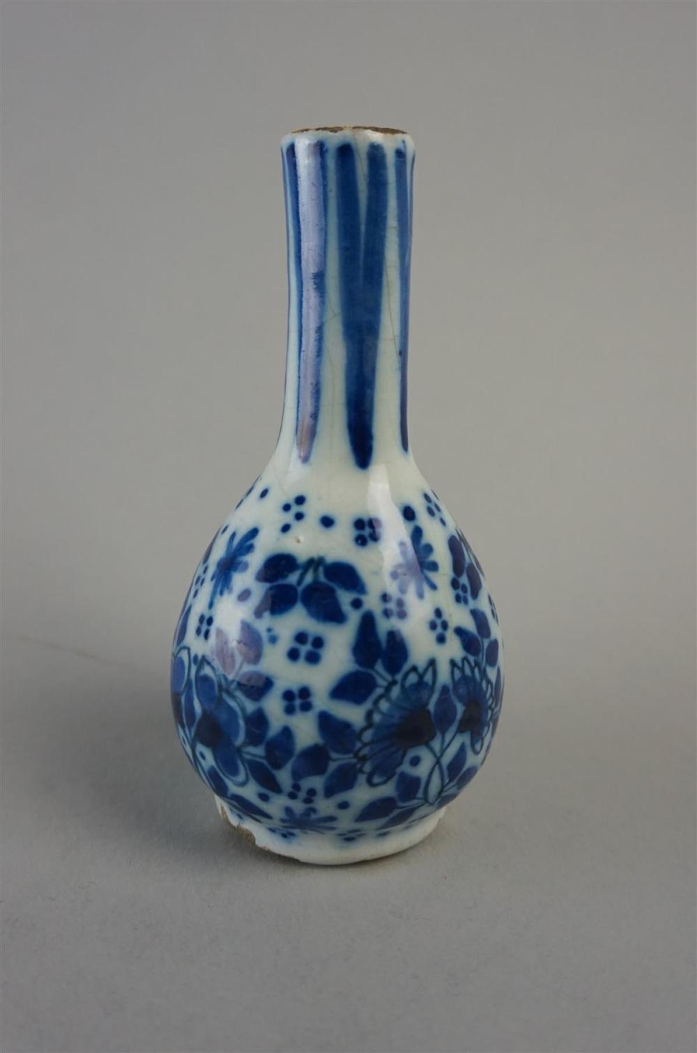 CHINESE UNDERGLAZE BLUE AND WHITE 312b93