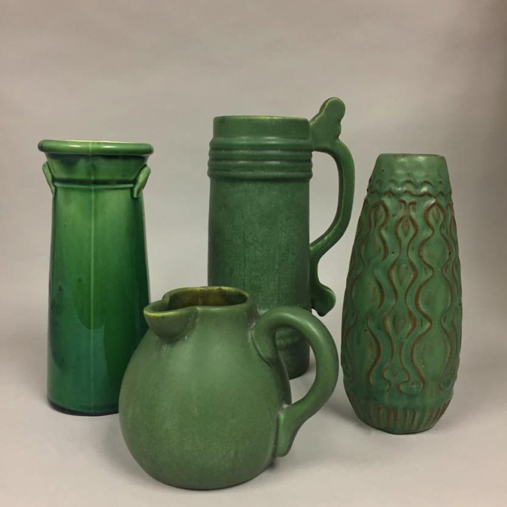 THREE HAMPSHIRE ART POTTERY VESSELS