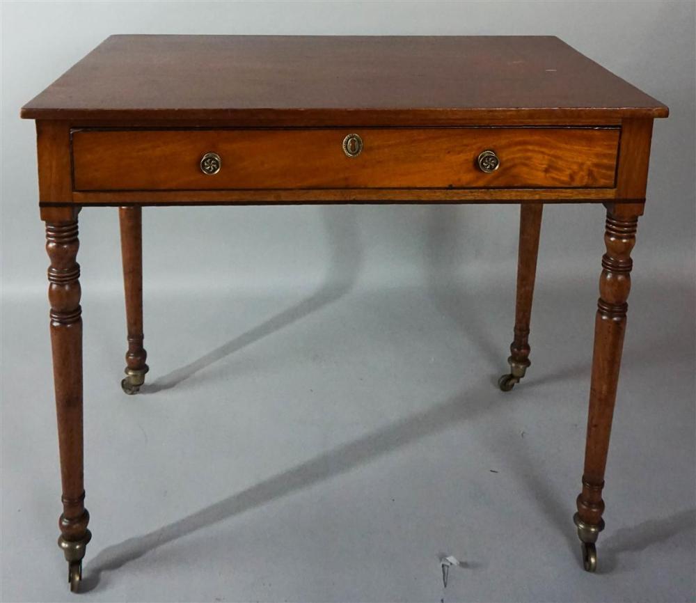 LATE FEDERAL MAHOGANY SIDE TABLELATE