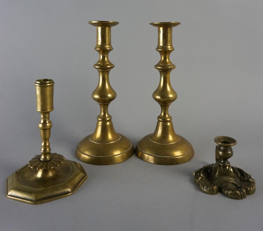 COLLECTION OF FIVE BRASS CANDLESTICKSCOLLECTION 312c7c