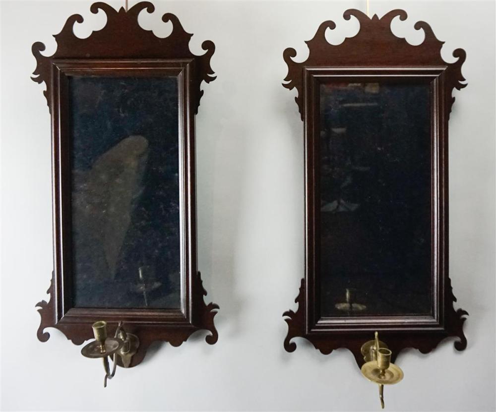 PAIR OF CHIPPENDALE STYLE MAHOGANY 312e97