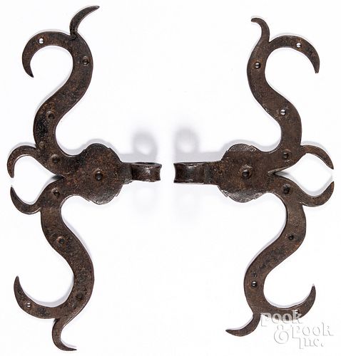 PAIR OF WROUGHT IRON RAMS HORN 31307f