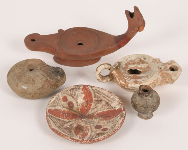 Three Roman terracotta oil lamps  4eb5d