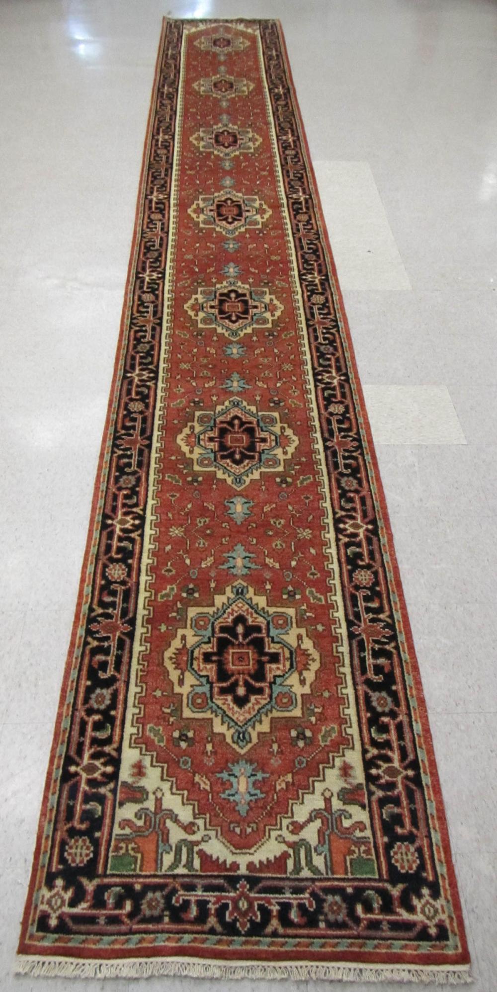 HAND KNOTTED ORIENTAL RUNNER INDO PERSIAN  3158fb