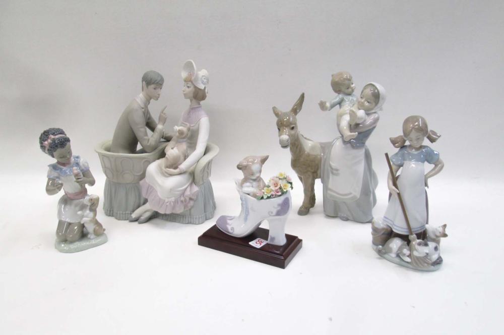 FIVE LLADRO PORCELAIN SCULPTURES  3159b6