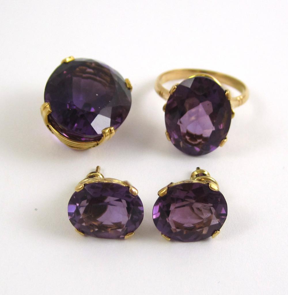 FOUR ARTICLES OF AMETHYST JEWELRY  3159db