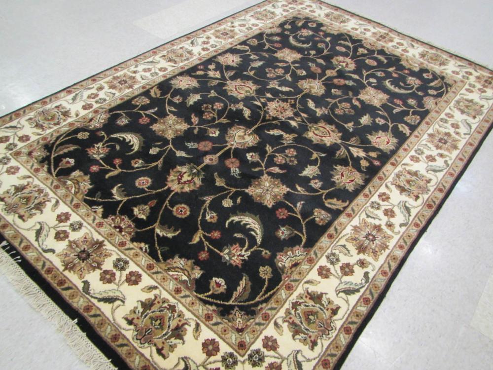 HAND KNOTTED ORIENTAL CARPET INDO PERSIAN  315a62