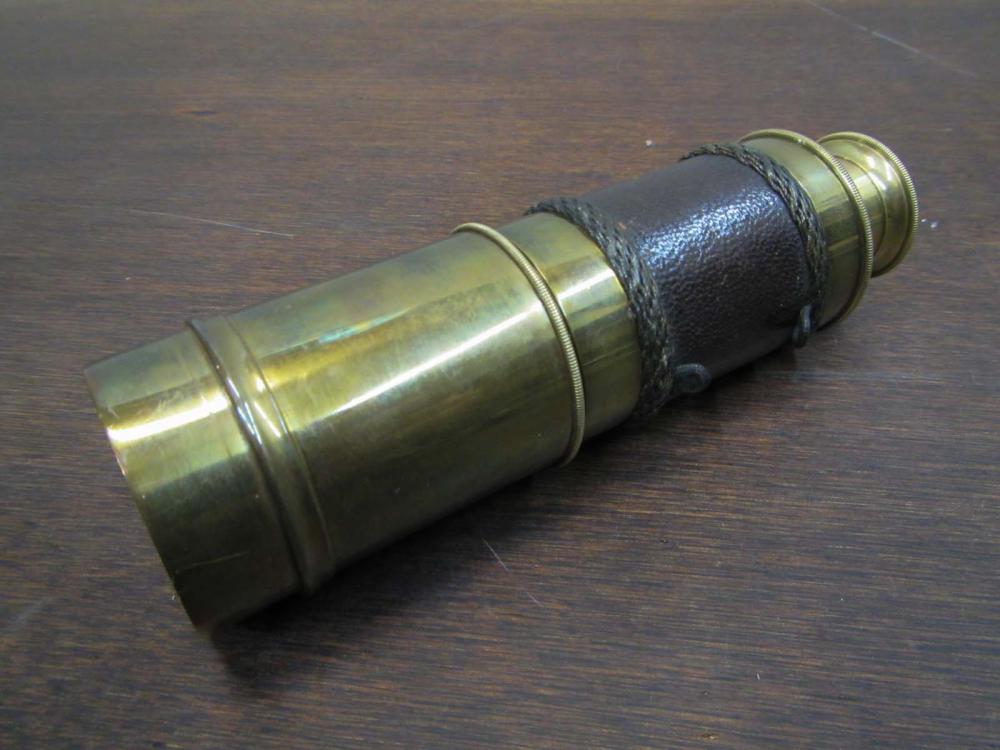 BRASS NAUTICAL TELESCOPE HAVING