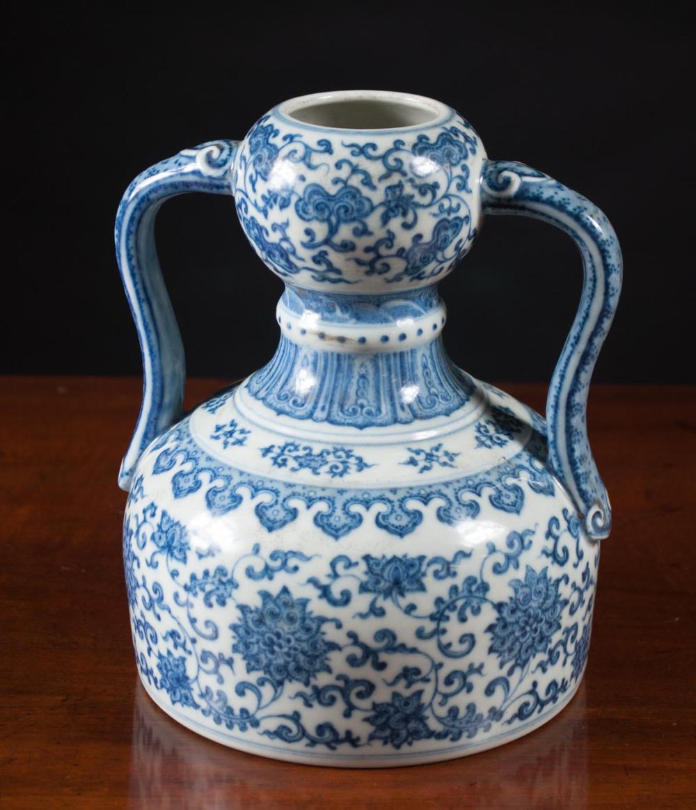 CHINESE BLUE AND WHITE PORCELAIN 315a94