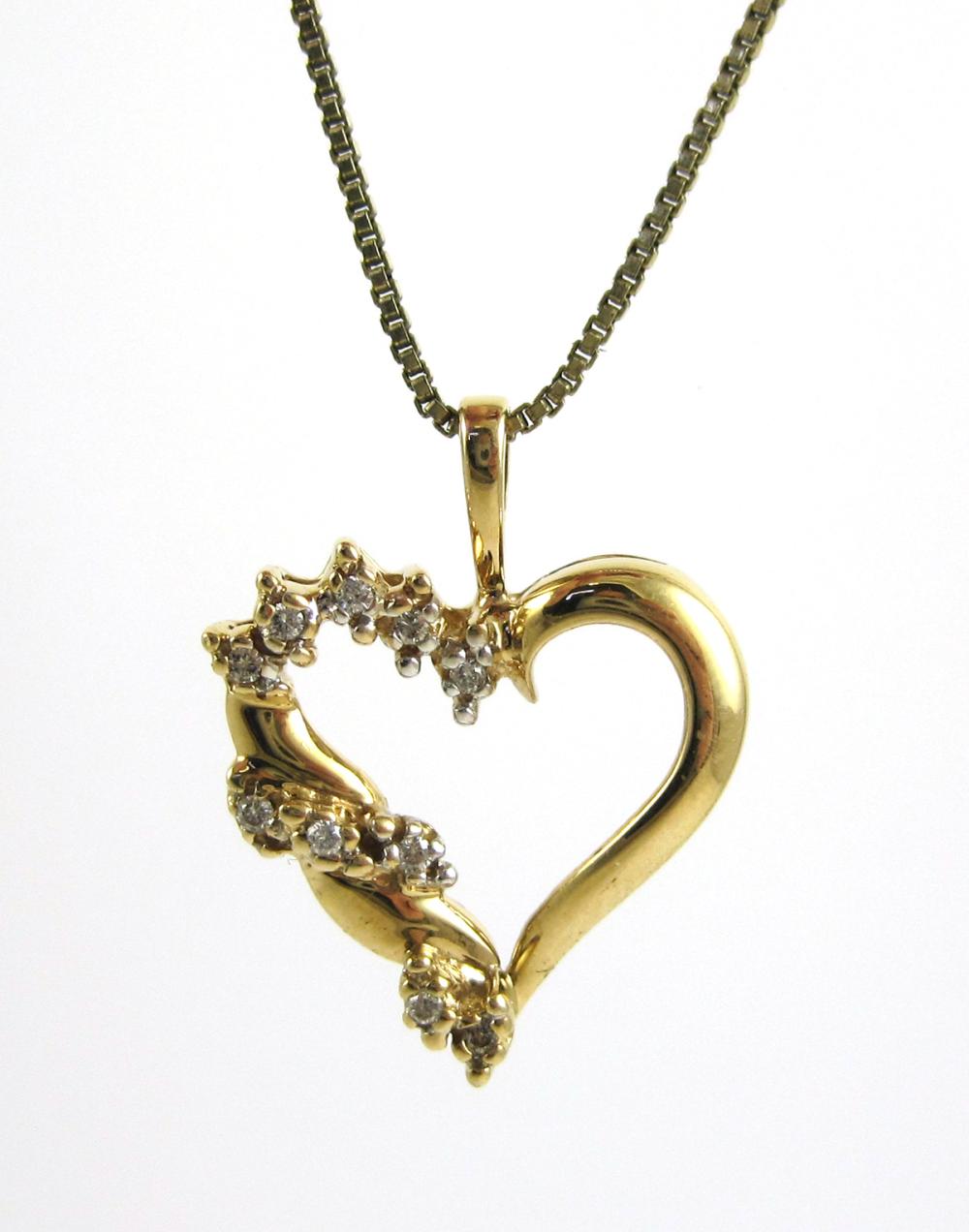 DIAMOND HEART PENDANT NECKLACE, SUSPENDED