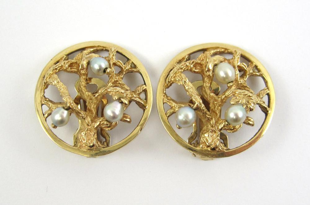 PAIR OF PEARL AND FOURTEEN KARAT 315b7d