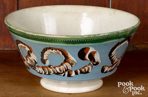 MOCHA BOWL WITH EARTHWORM DECORATIONMocha 315d04