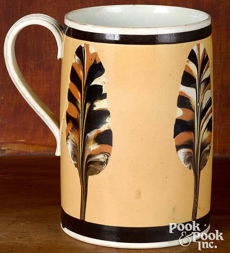 MOCHA MUG WITH FAN DECORATIONMocha 315d36