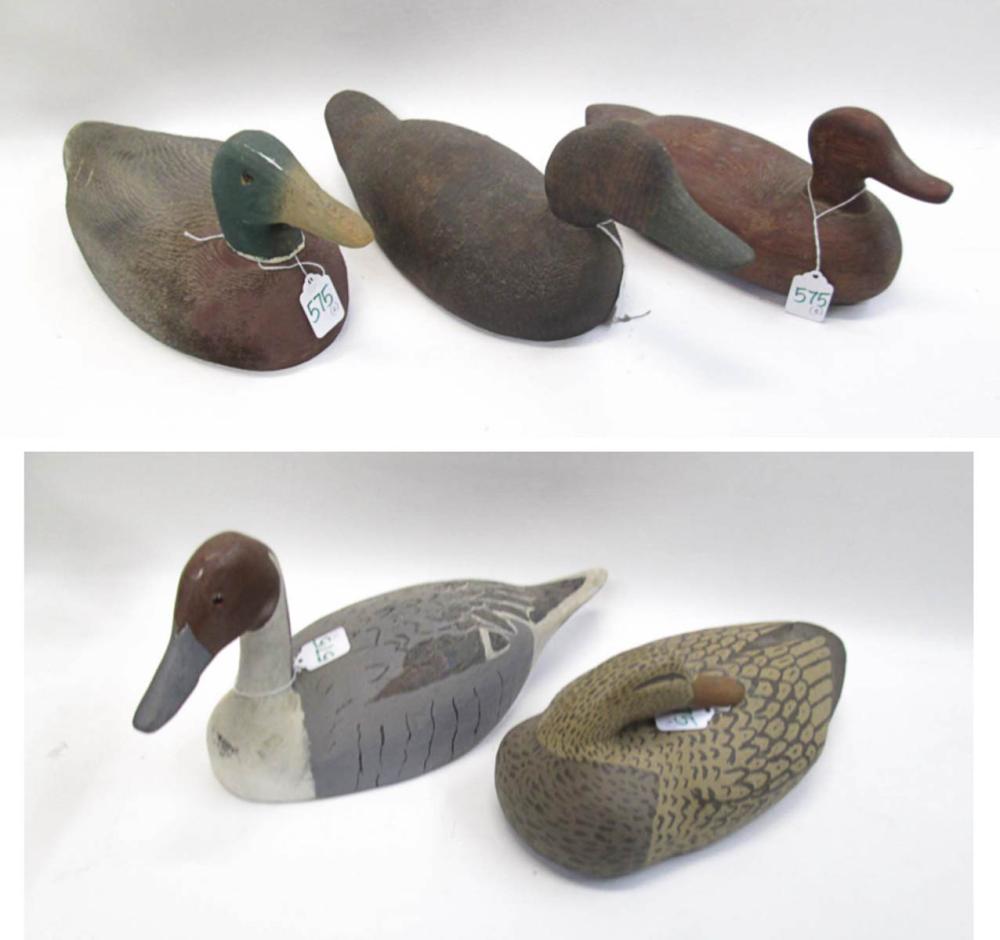 COLLECTION OF FIVE DECORATIVE DUCK 315e77