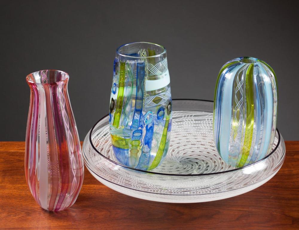 FOUR CONTEMPORARY ART GLASS VESSELS  315e7c