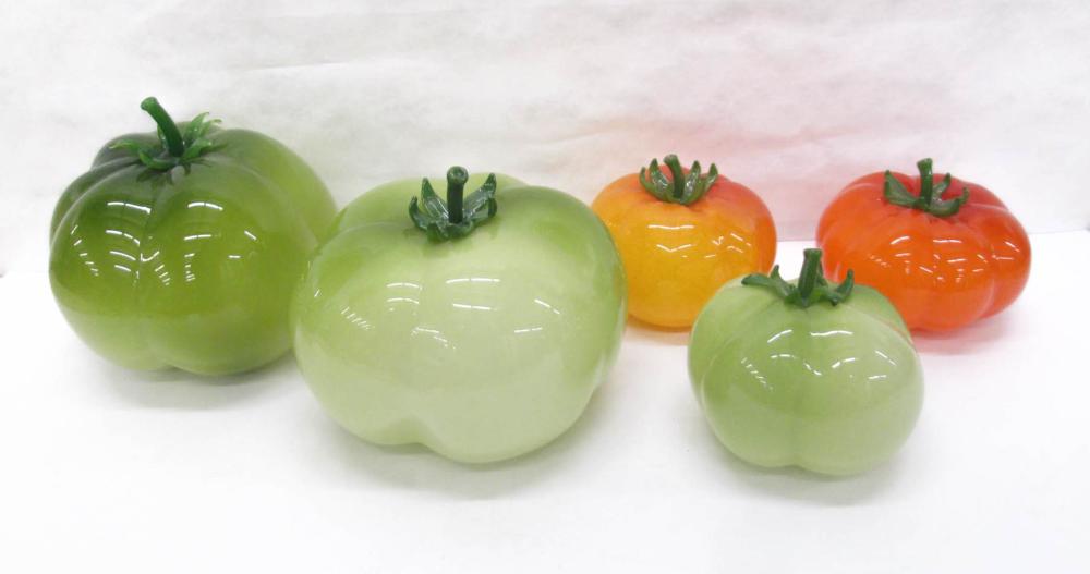 COLLECTION OF FIVE ART GLASS TOMATOES 31614a