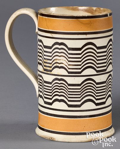 MOCHA MUGMocha mug , with brown wavy