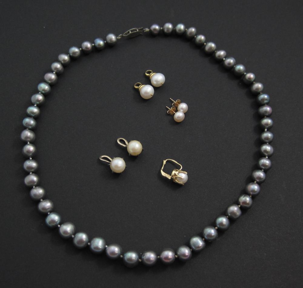 EIGHT ARTICLES OF PEARL JEWELRY  3163a8