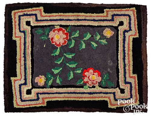 AMERICAN HOOKED RUG WITH ROSES  31641e
