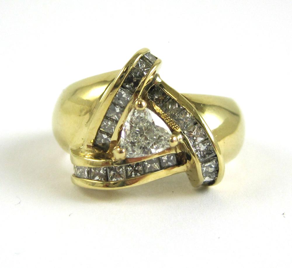 DIAMOND AND FOURTEEN KARAT YELLOW 3164ba