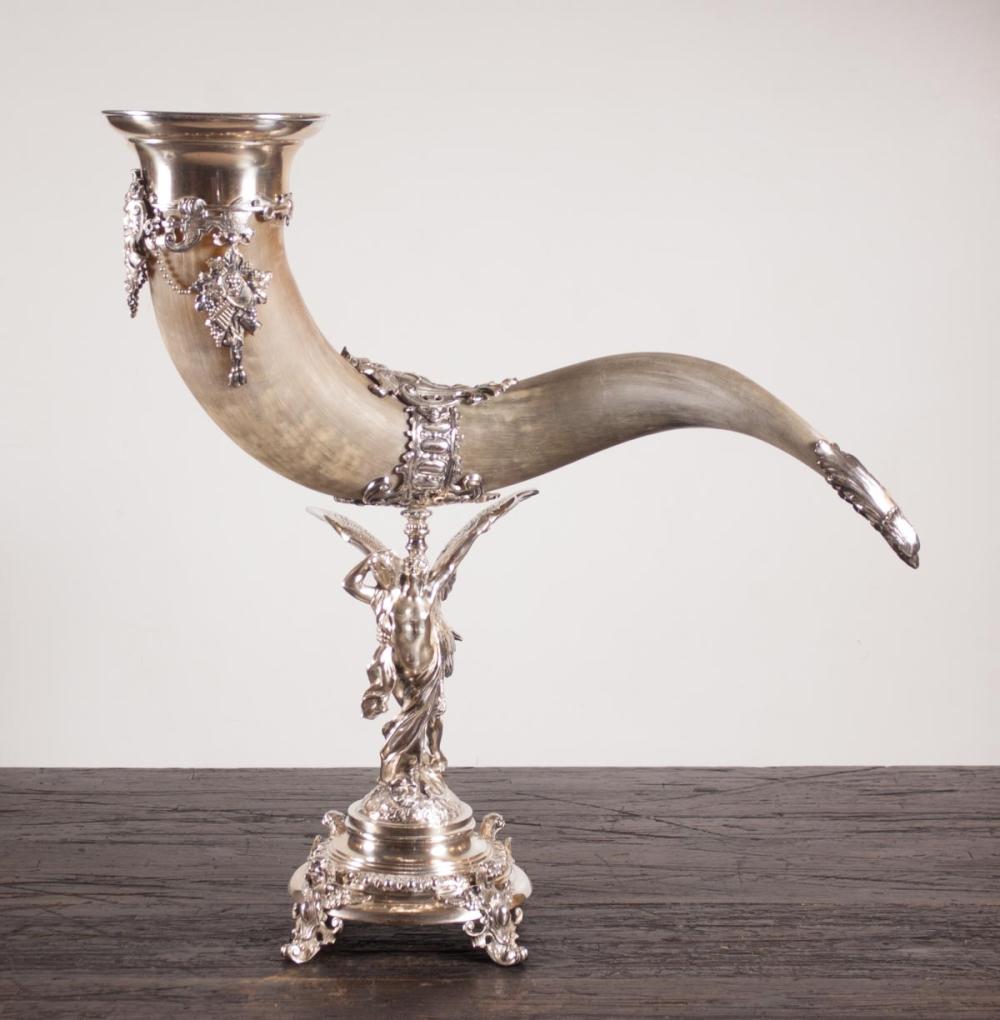 HORN CENTERPIECE ON SILVER PLATED
