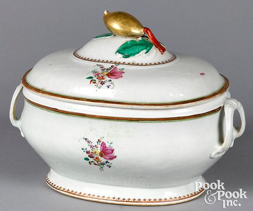 CHINESE EXPORT PORCELAIN TUREEN  31656d