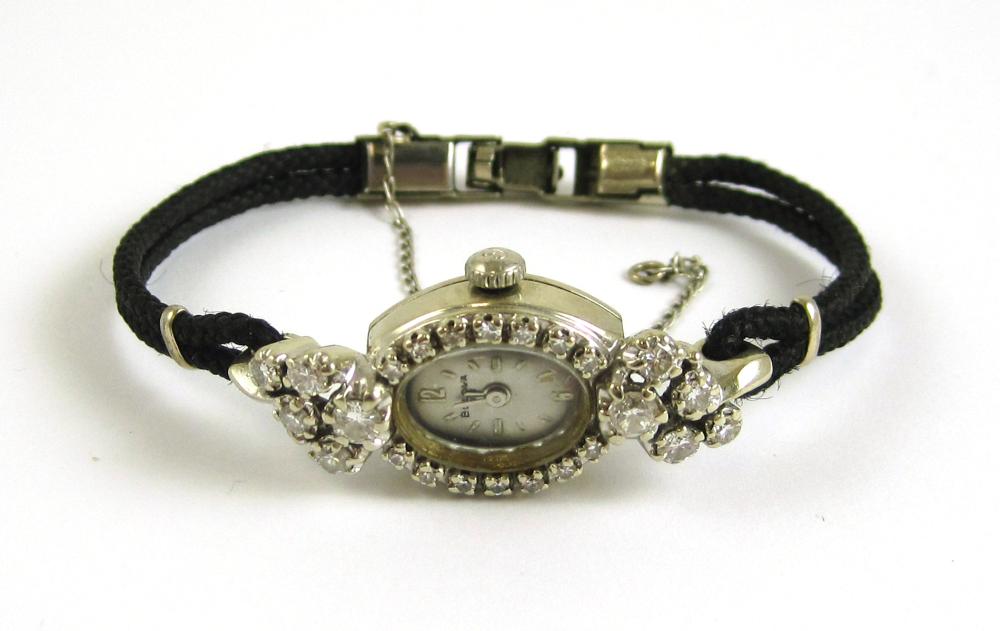 LADY'S VINTAGE DIAMOND AND FOURTEEN