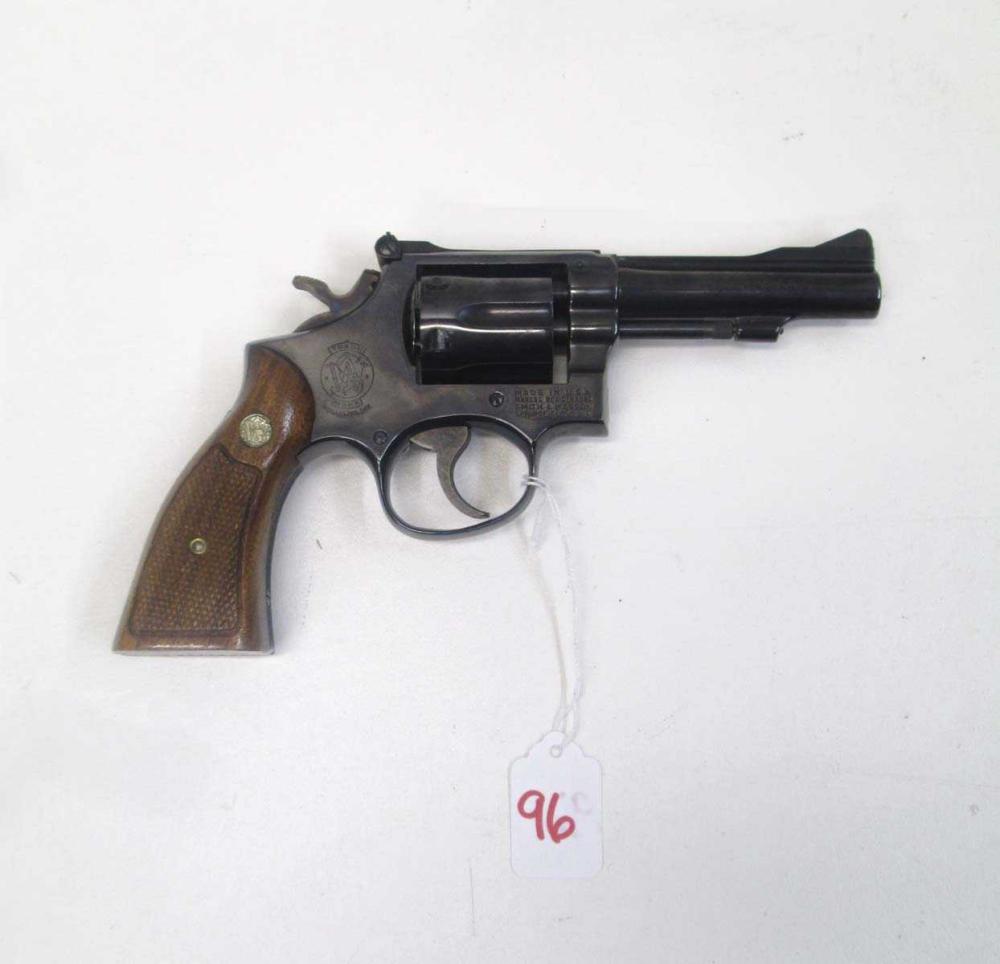 SMITH AND WESSON MODEL 15 3 DOUBLE 316644