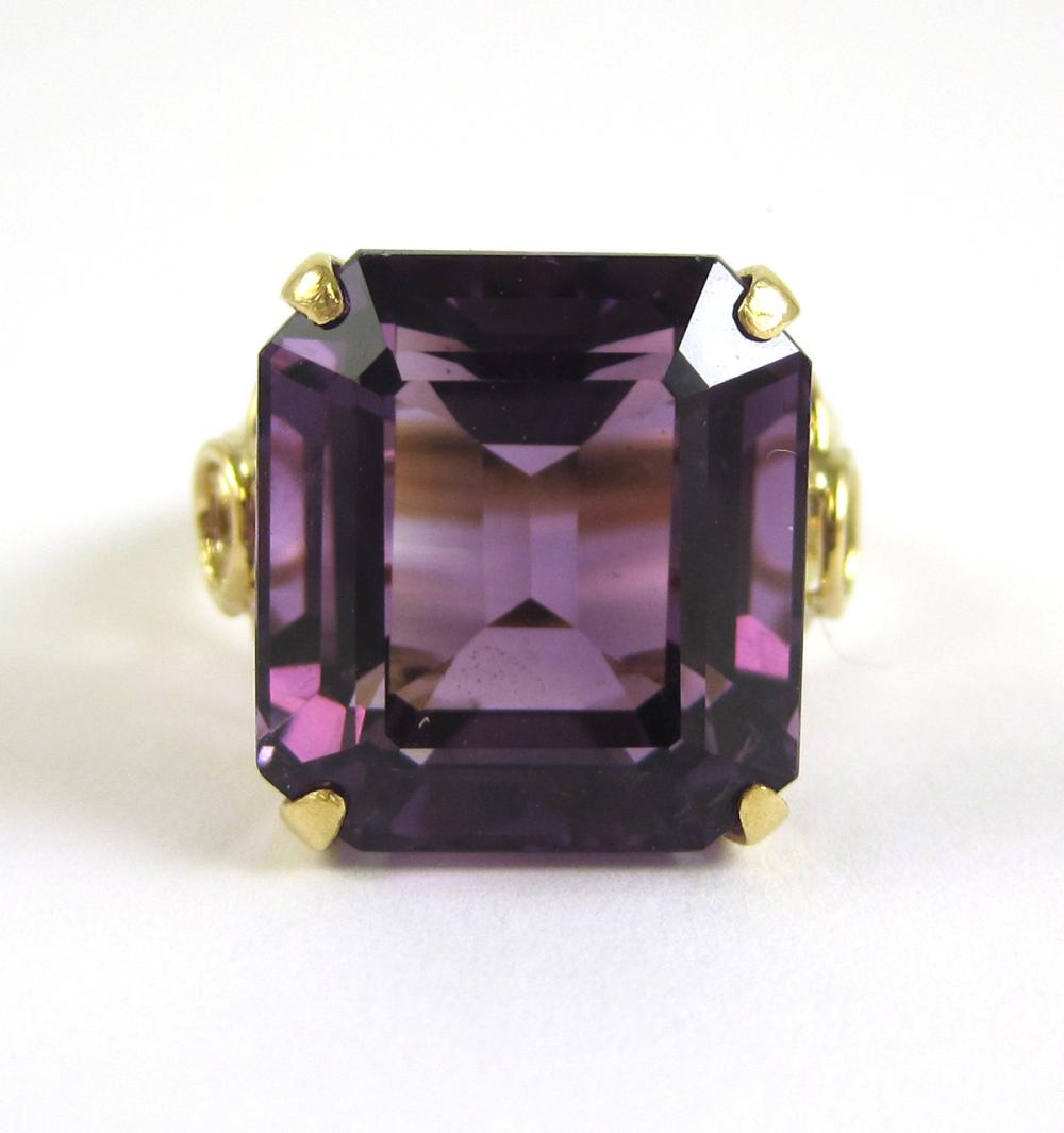 AMETHYST AND EIGHTEEN KARAT GOLD