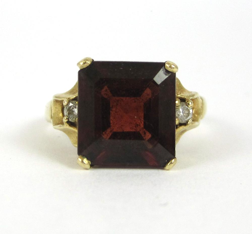 GARNET DIAMOND AND FOURTEEN KARAT 3169e2