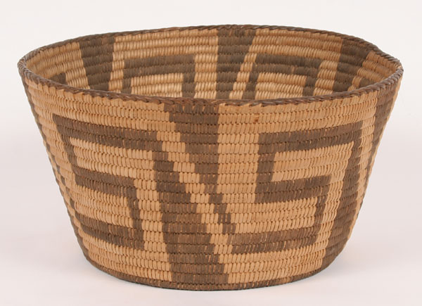 Native American Pima woven basket  4f104