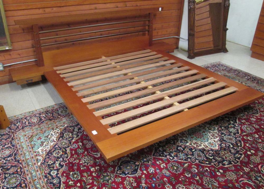 ASIAN STYLE CAL-KING 'TORII' BED,