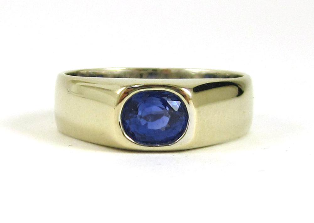 SAPPHIRE AND EIGHTEEN KARAT WHITE