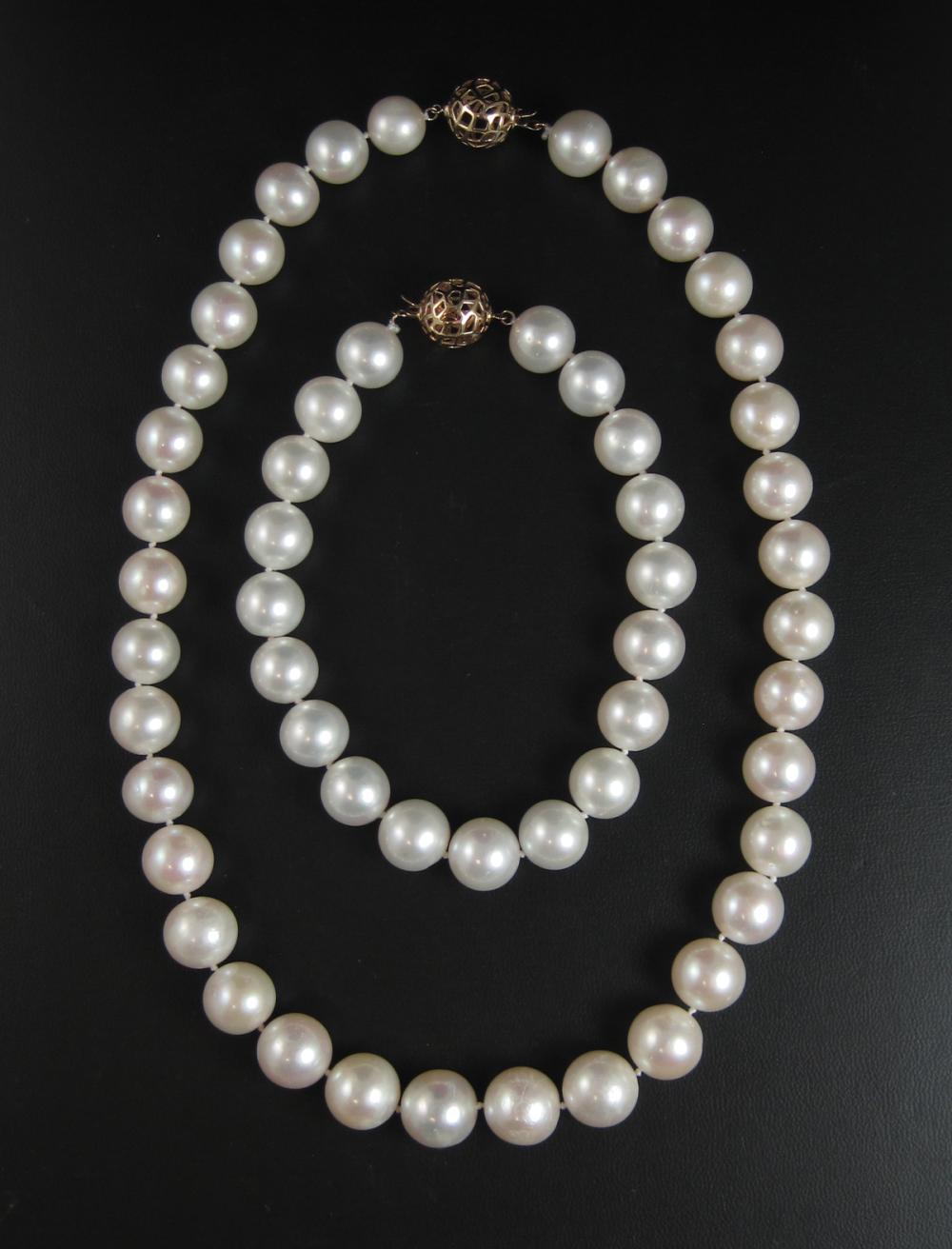 SOUTH SEA PEARL NECKLACE AND MATCHING