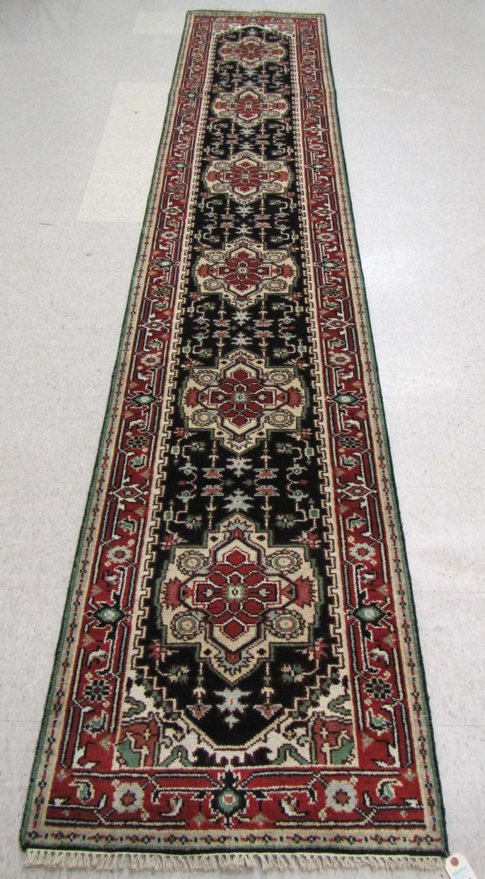 HAND KNOTTED ORIENTAL RUNNER INDO PERSIAN  316bde