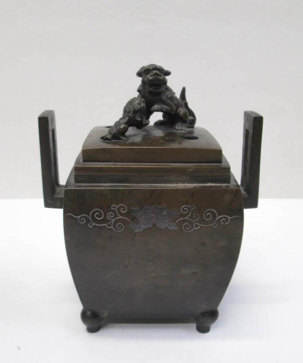CHINESE BRONZE LIDDED CENSER FOOTED 316c87