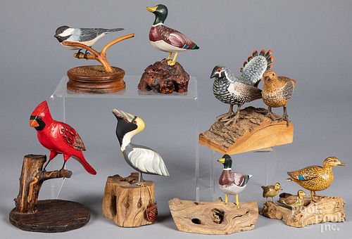 GROUP OF CARVED AND PAINTED BIRDSGroup 316d50