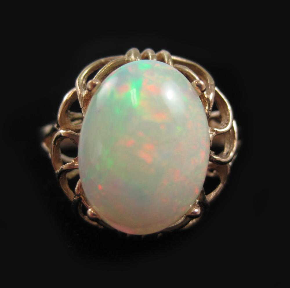 WHITE OPAL AND FOURTEEN KARAT GOLD 316eb4