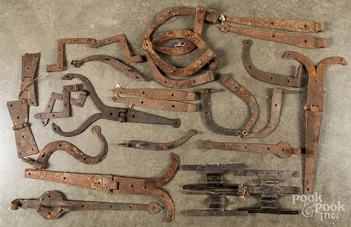 COLLECTION OF ANTIQUE WROUGHT IRON 316ebb