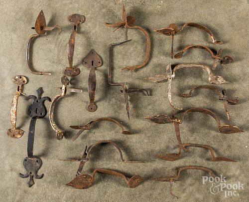 COLLECTION OF ANTIQUE WROUGHT IRON 316ec7
