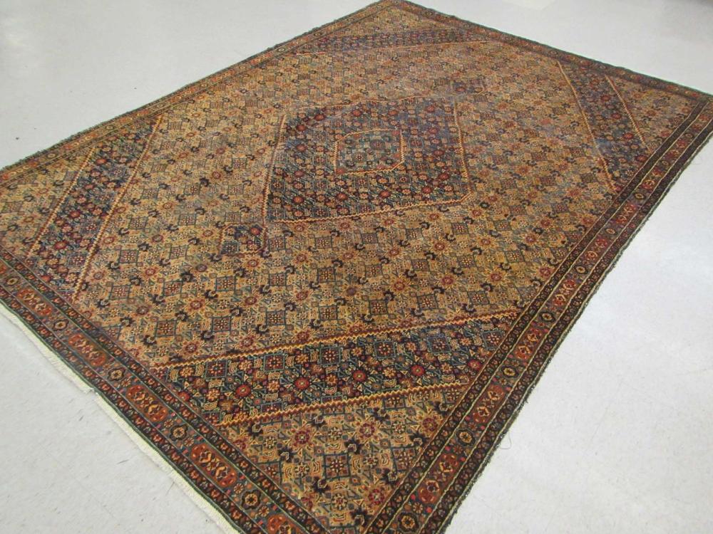 SEMI-ANTIQUE PERSIAN CARPET, CENTRAL