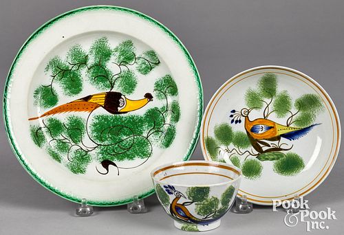 THREE PIECES OF LEEDS PEAFOWL PORCELAIN  314960