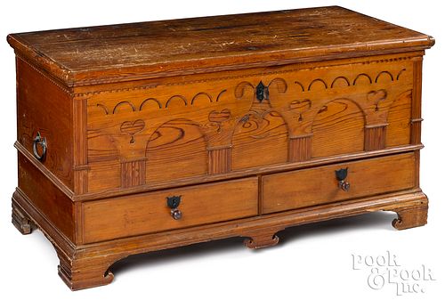 SOUTHERN HARD PINE BLANKET CHEST  31496f