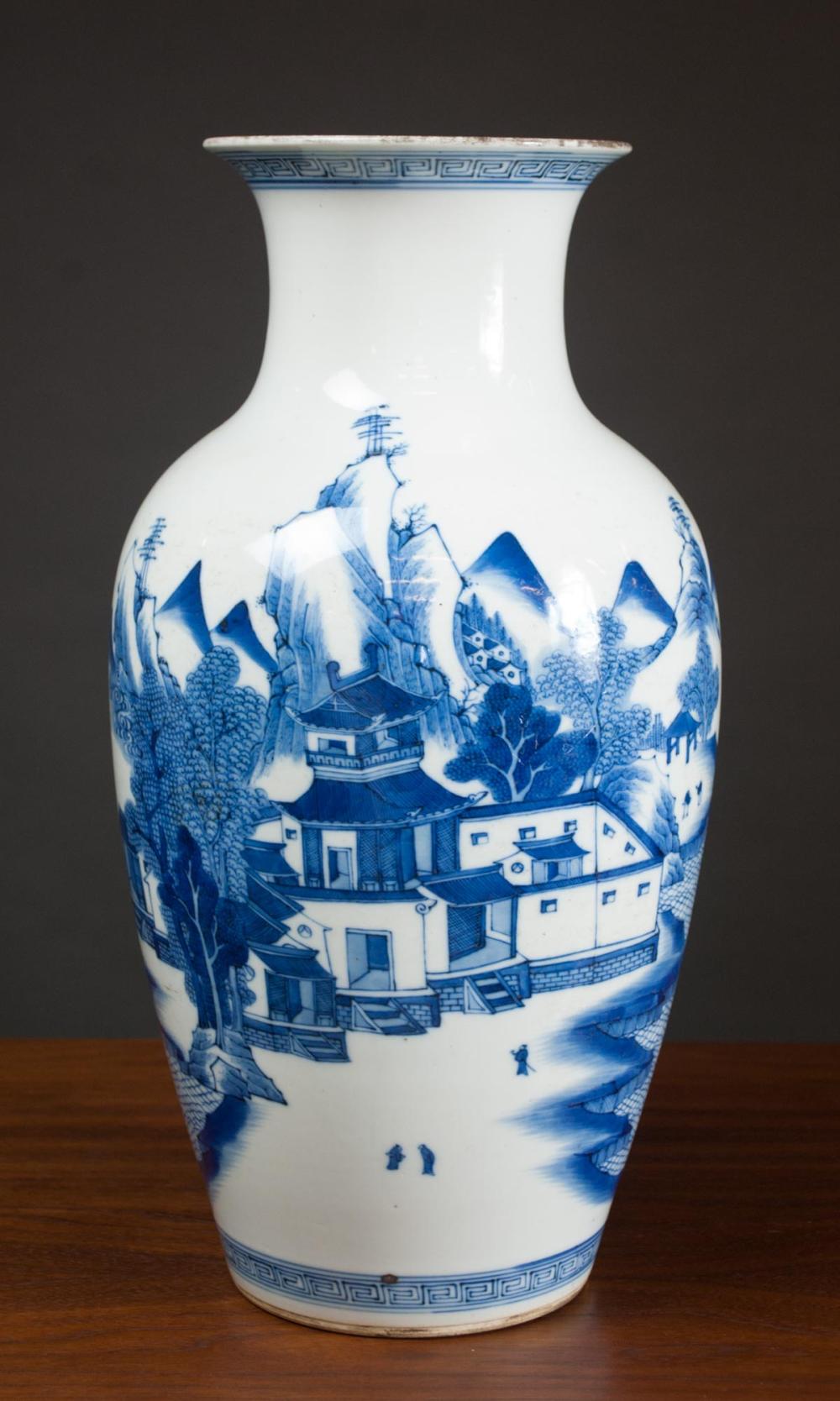 CHINESE BLUE AND WHITE PORCELAIN 314c67