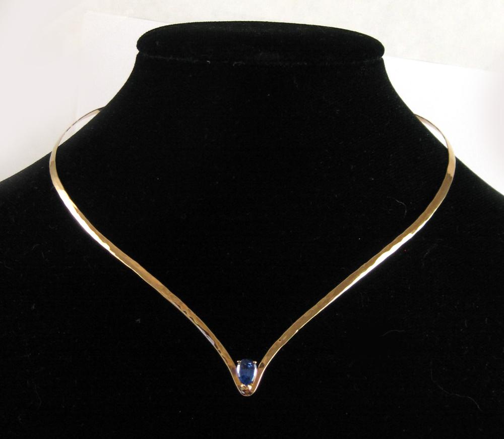 TANZANITE AND FOURTEEN KARAT GOLD 314cc1