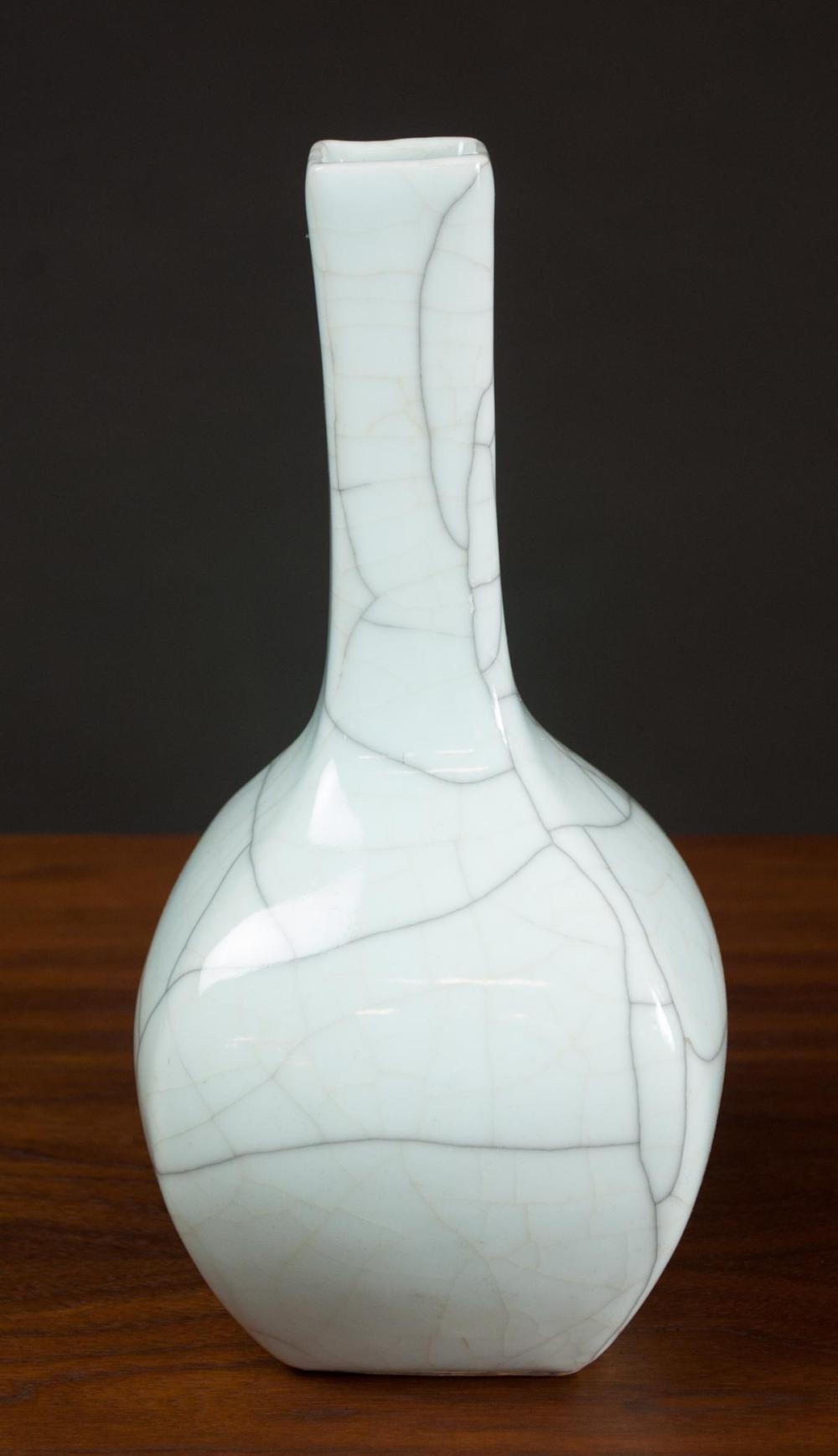 CHINESE GE WARE VASE, FOUR SIDED