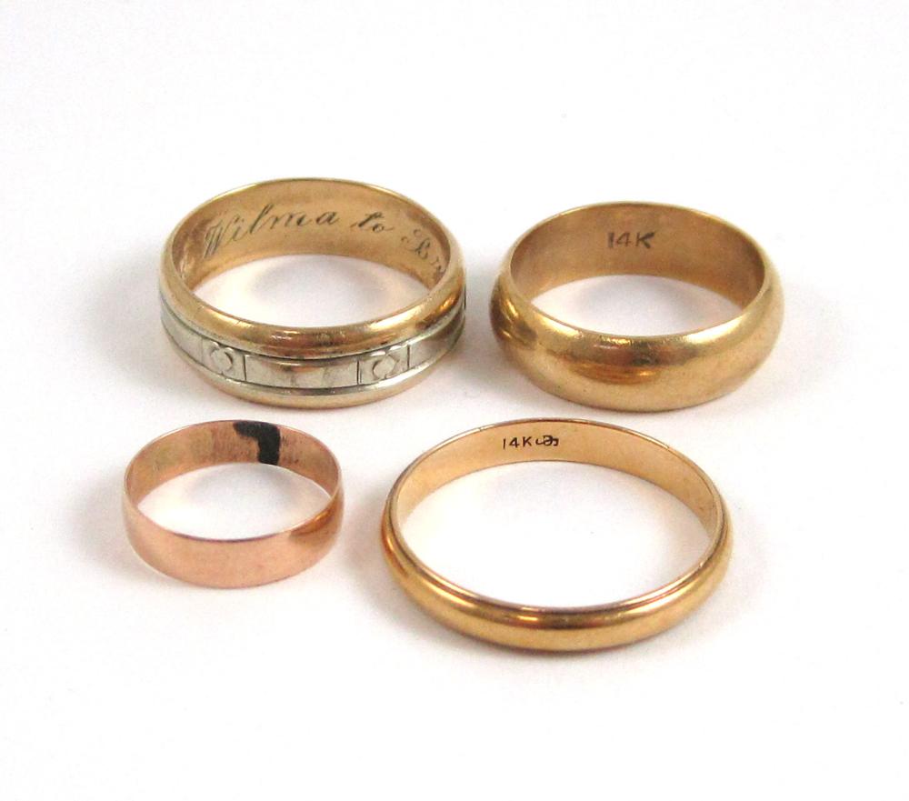 COLLECTION OF FOUR YELLOW GOLD 314d73