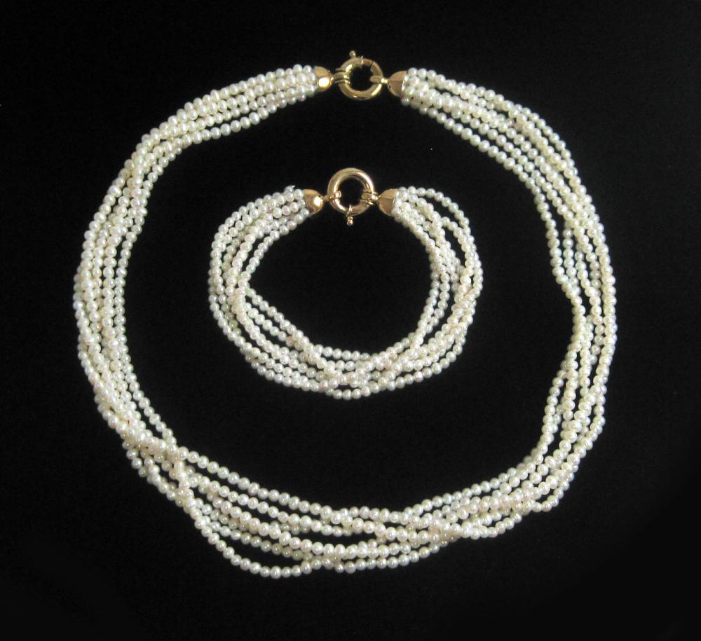 PEARL AND FOURTEEN KARAT GOLD NECKLACE 314e54