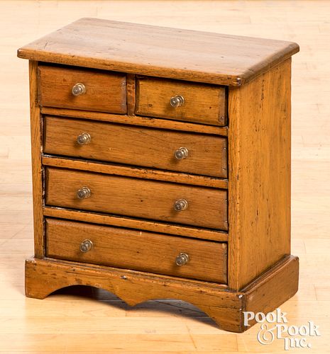 MINIATURE PINE AND BUTTERNUT CHEST